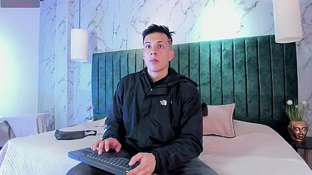 Snapshot of Dustin_Sonne chatting on 10.26.25 Dustin Sonne online show from 10.26.25