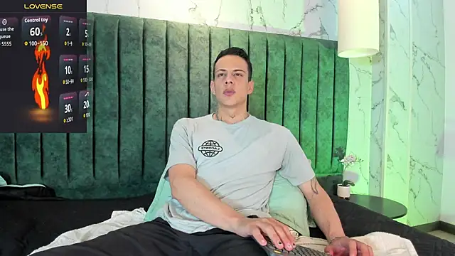 Snapshot of Dustin_Sonne chatting on 11.14.25 Dustin Sonne online show from 11.14.25