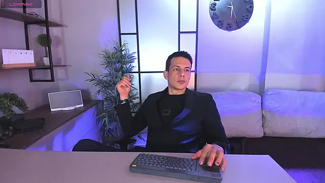 Snapshot of Dustin_Sonne chatting on 11.19.25 Dustin Sonne online show from 11.19.25