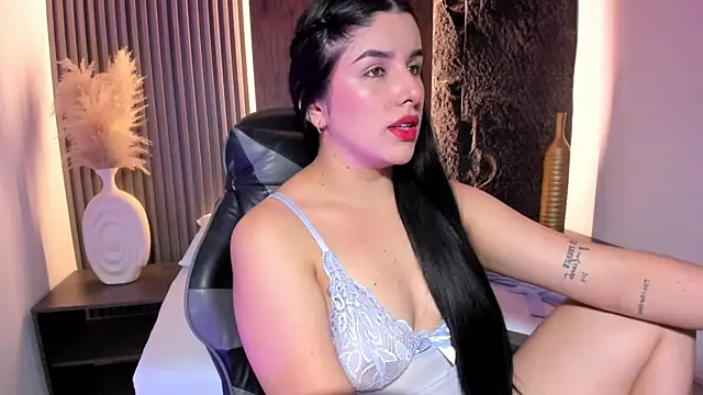 evelin lopezz online show from 10.30.25