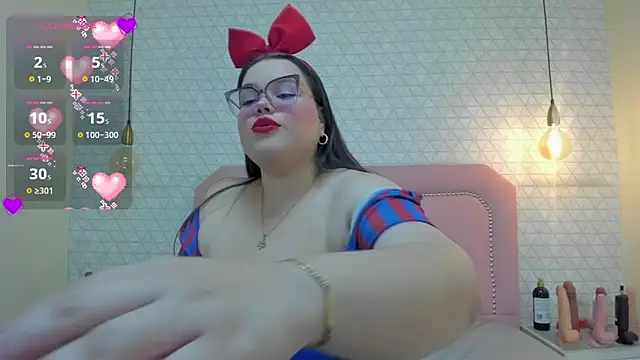 KELSSEYANDERS online show from 04.21.26