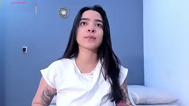 Snapshot of KamilaBetancourt chatting on 06.14.26 KamilaBetancourt online show from 06.14.26