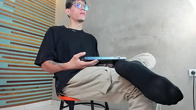 david huge online show from 10.17.25