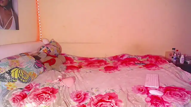 pink 7777 online show from 11.06.25