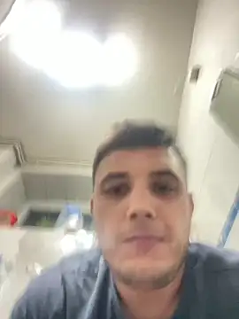 Snapshot of kisspussy1993 chatting on 11.10.25 kisspussy1993 online show from 11.10.25