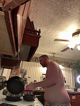 Snapshot of Integrityofsin chatting on 11.25.25 Integrityofsin online show from 11.25.25