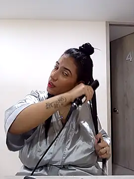 Samantha hotly online show from 10.09.25