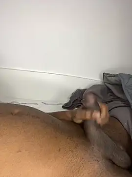 Snapshot of Kingdinyxxx chatting on 11.29.25 Kingdinyxxx online show from 11.29.25