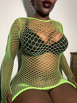 Snapshot of bustyblackebony chatting on 10.02.25 bustyblackebony online show from 10.02.25