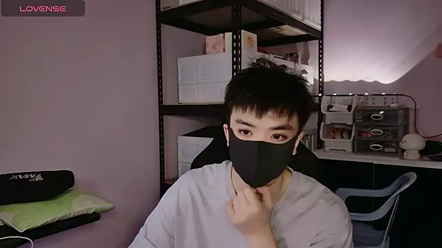 Snapshot of doggyman523 chatting on 11.19.25 doggyman523 online show from 11.19.25