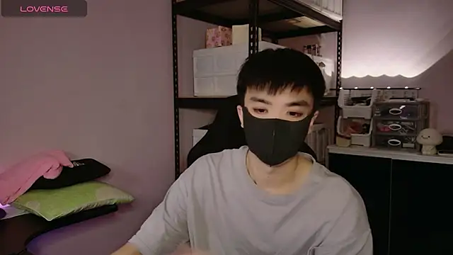 Snapshot of doggyman523 chatting on 11.24.25 doggyman523 online show from 11.24.25