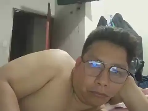 Snapshot of Napoleon246 chatting on 11.04.25 Napoleon246 online show from 11.04.25