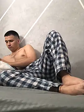 Snapshot of Cesar_Augusto chatting on 10.25.25 Cesar Augusto online show from 10.25.25