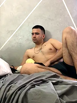 Snapshot of Cesar_Augusto chatting on 10.28.25 Cesar Augusto online show from 10.28.25