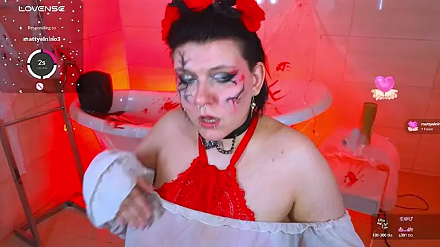 Snapshot of bluelunaray chatting on 10.18.25 bluelunaray online show from 10.18.25