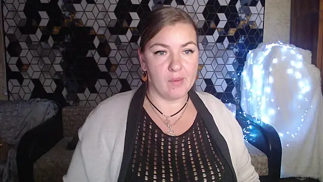 NikaSkylink online show from 11.20.25