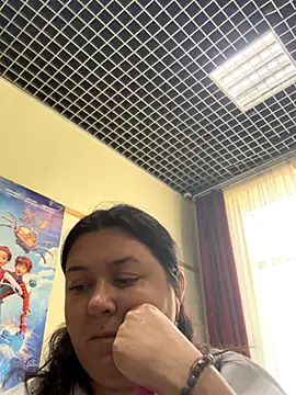 Snapshot of Liza_Will chatting on 10.20.25 Liza Will online show from 10.20.25