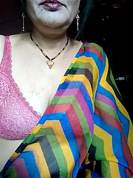 Snapshot of Cuty_siya_143 chatting on 12.16.25 Cuty siya 143 online show from 12.16.25