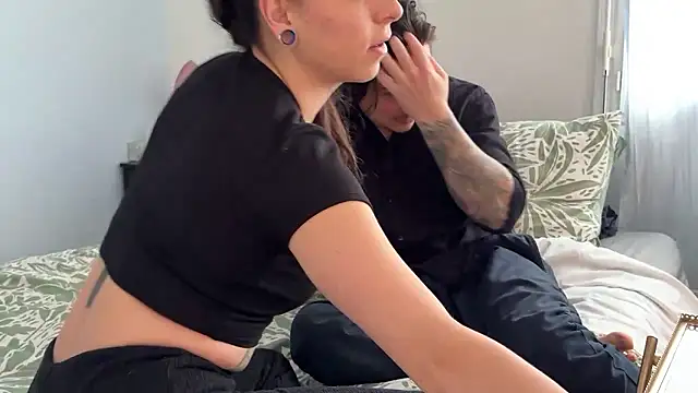 Snapshot of Airelle chatting on 02.14.26 Airelle online show from 02.14.26