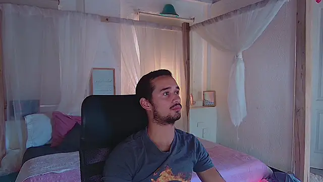 Laila asher online show from 09.13.25