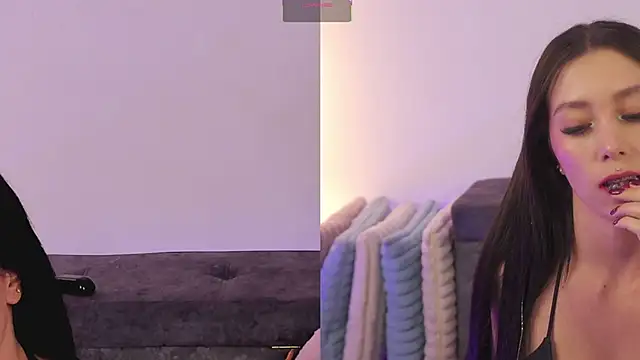 Snapshot of Sky_Dark7 chatting on 11.28.25 Sky Dark7 online show from 11.28.25