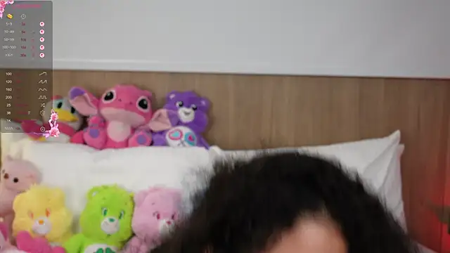 Snapshot of Victoria_Curly chatting on 11.15.25 Victoria Curly online show from 11.15.25