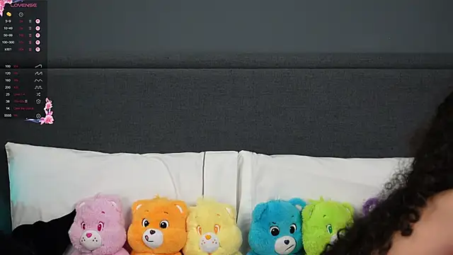 Victoria Curly online show from 12.22.25