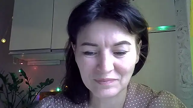 Krystal 82 online show from 10.11.25