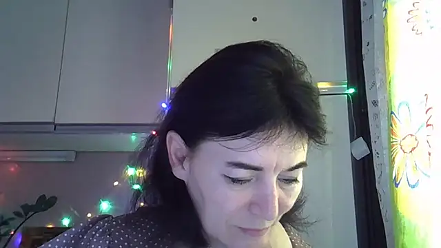 Krystal 82 online show from 10.14.25