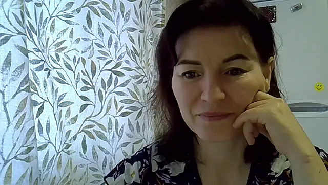 Snapshot of Krystal_82 chatting on 12.22.25 Krystal 82 online show from 12.22.25