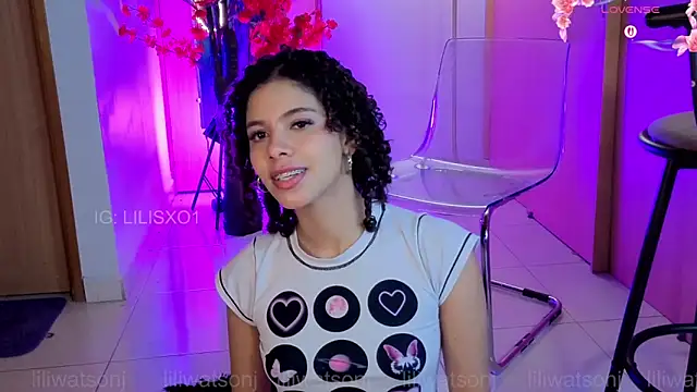 Snapshot of lilijwatson chatting on 02.14.26 lilijwatson online show from 02.14.26