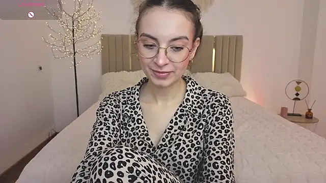 Real cutie1 online show from 04.24.26