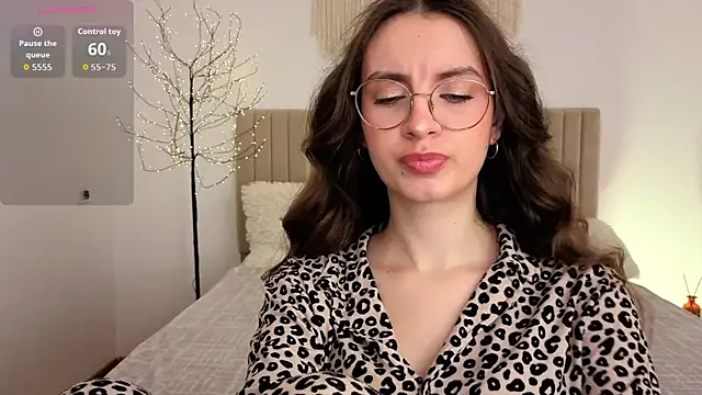 Real cutie1 online show from 06.09.26