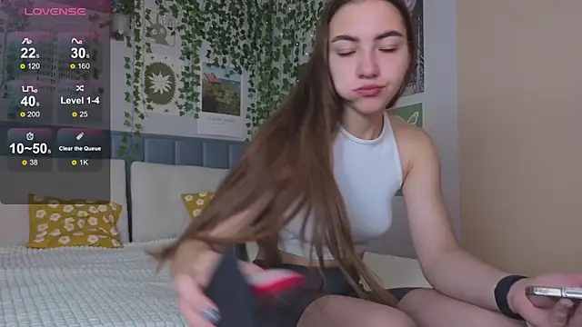 Snapshot of Ashley_Pierce chatting on 09.09.25 Ashley Pierce online show from 09.09.25