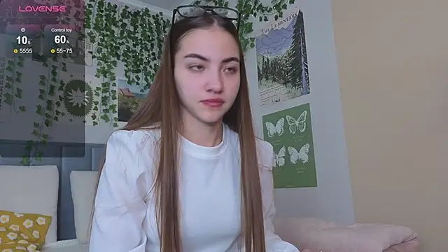 Snapshot of Ashley_Pierce chatting on 09.29.25 Ashley Pierce online show from 09.29.25