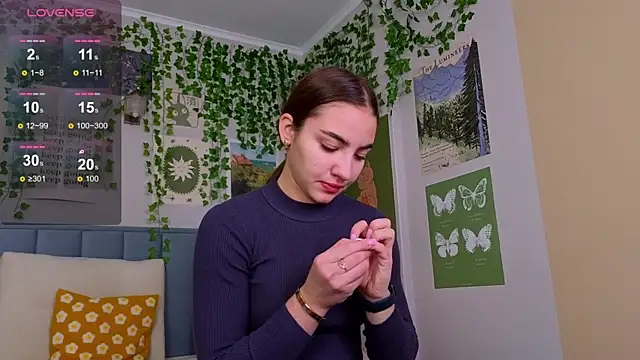 Snapshot of Ashley_Pierce chatting on 10.15.25 Ashley Pierce online show from 10.15.25