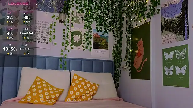 Snapshot of Ashley_Pierce chatting on 10.20.25 Ashley Pierce online show from 10.20.25