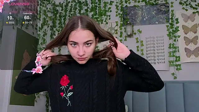 Snapshot of Ashley_Pierce chatting on 12.04.25 Ashley Pierce online show from 12.04.25