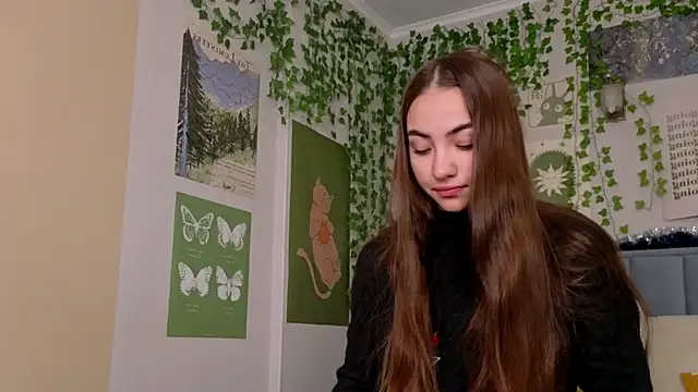 Snapshot of Ashley_Pierce chatting on 12.16.25 Ashley Pierce online show from 12.16.25