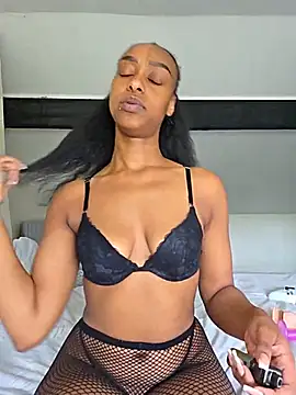 Hazel Dollxx online show from 06.05.26