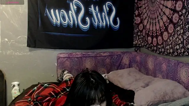 London Ray online show from 09.12.25