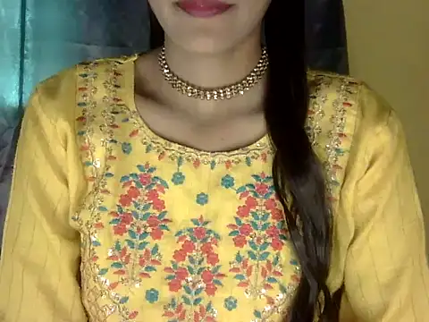 zara Khan0 online show from 09.30.25