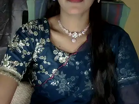 zara Khan0 online show from 10.19.25