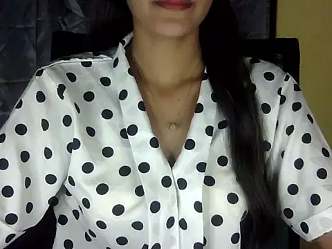 zara Khan0 online show from 11.09.25