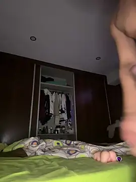 Snapshot of Mlkrrp chatting on 11.24.25 Mlkrrp online show from 11.24.25