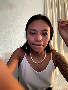 Nia Desire online show from 09.19.25