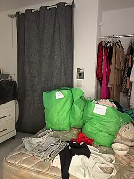 Nia Desire online show from 01.13.26