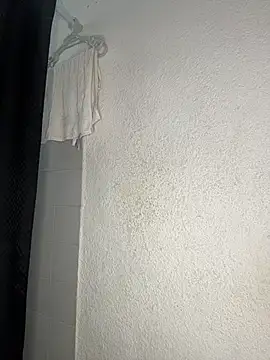 Nia Desire online show from 04.02.26