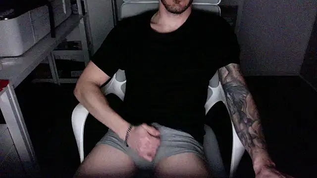 Snapshot of Mr_gi89 chatting on 04.09.26 Mr gi89 online show from 04.09.26