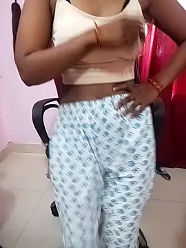 Snapshot of Reeta-rani chatting on 09.12.25 Reeta-rani online show from 09.12.25